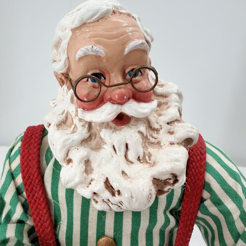 Vintage Possible Dreams Clothtique Santa Claus Figurine "Finishing Touch" 713121 - Picture 3 of 10